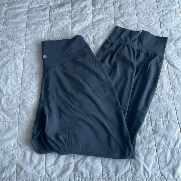 Lululemon Align Joggers - Picture 3 of 4